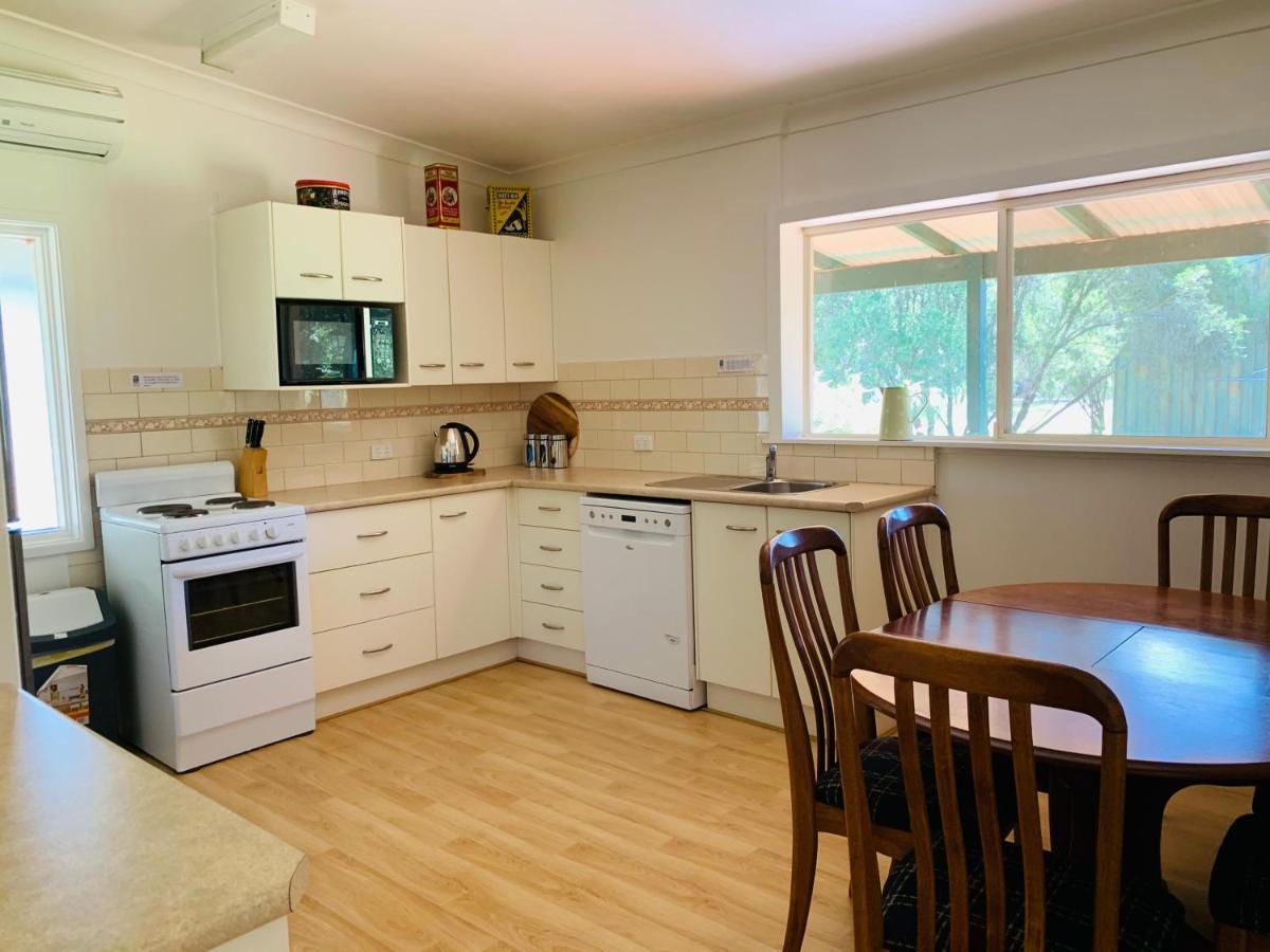 Emma'S Cottage Vineyard Lovedale Exterior photo